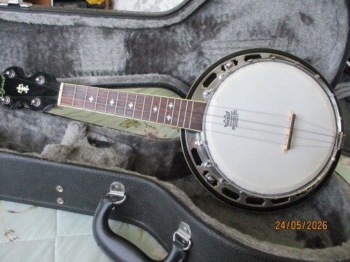 Ozark ukulele banjo model - banjo,