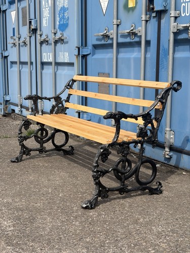 Coalbrookdale style dog garden - style,