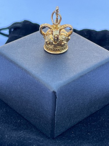 Vintage 9ct gold crown charm - 9ct,