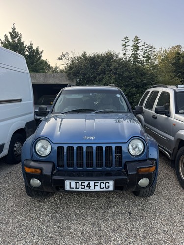 2004 jeep cherokee - 2004, petrol