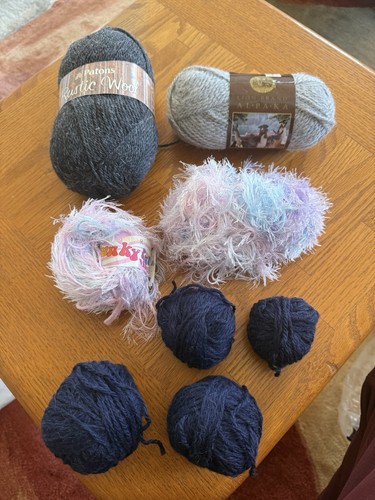Mixed lot patons - mixed, wool