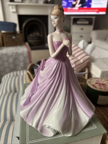Coalport ladies fashion - of,