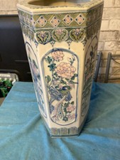 Large Chinese Blue and White Vase umbrella stand with dragons 48cm Tall
