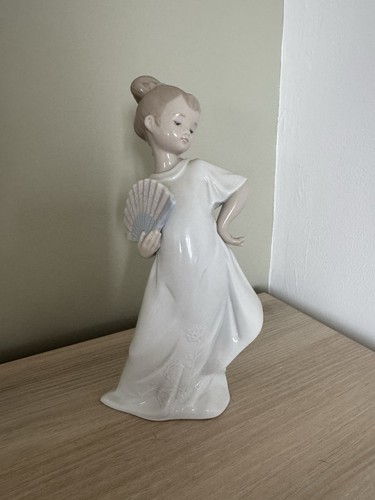 Lladro nao girl - nao,
