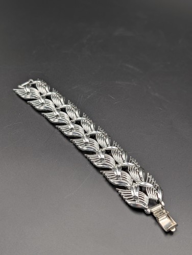 Vintage coro pegasus bracelet - vintage,
