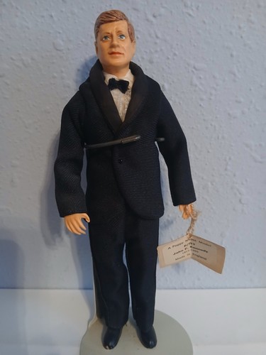 John kennedy doll peggy - john, by