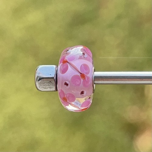 Authentic genuine trollbeads