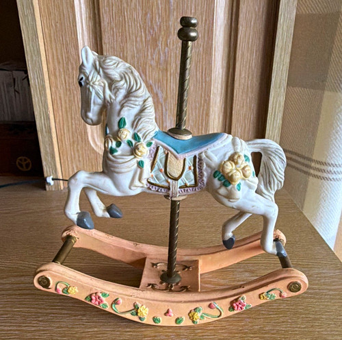 Vintage style carousel - vintage-style,