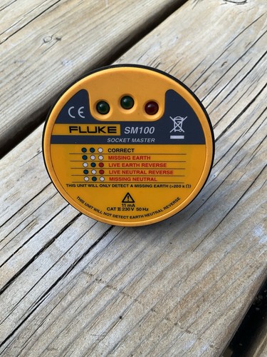 Mains plug socket tester fluke