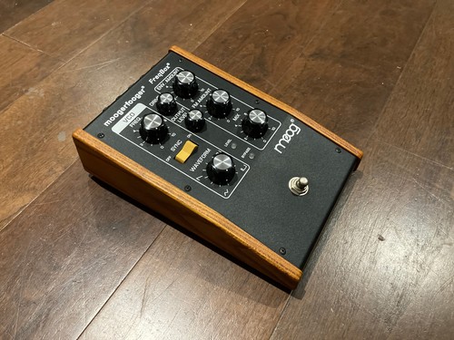 Moog 107 moogerfooger - moog,