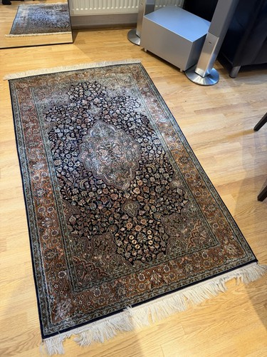 Traditional rug carpet - rug,