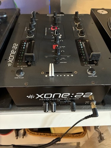 Allen heath xone 22 - &,