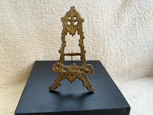 Victorian style ornate - style,