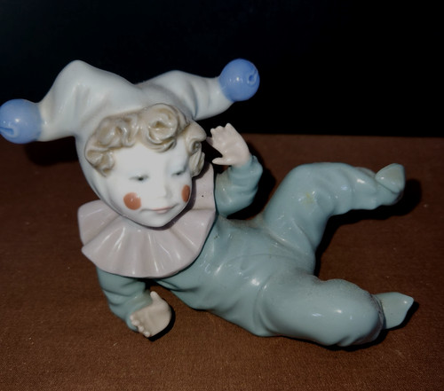 Nao lladro circus charmer - by,