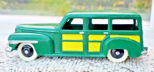 Dinky 27f plymouth woody - dinky,