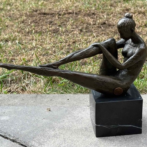 Bronze sculpture woman statue - bronze,