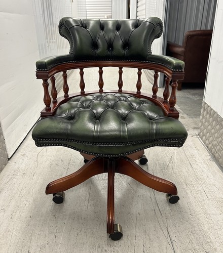 Green leather chesterfield - green,