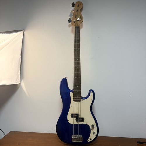 Squier fender precision p - squier,