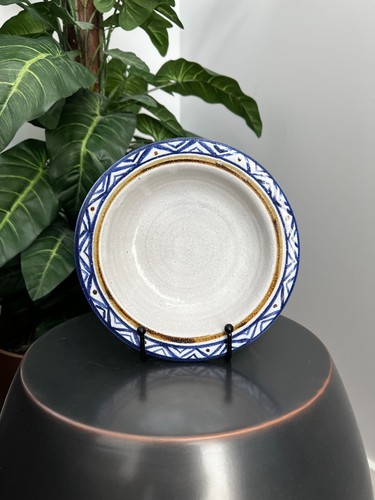 Vintage signed greek studio - signed,