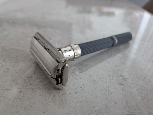 1975 gillette black - 1975,