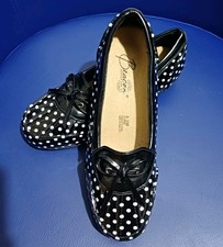 Stunning Vintage Style Polka