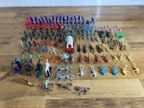 Toy soldiers cow boys ww2 - /, /