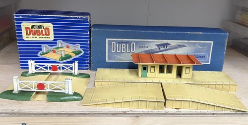 Hornby dublo level - level, crossing