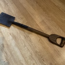 Vintage Border Spade By C T