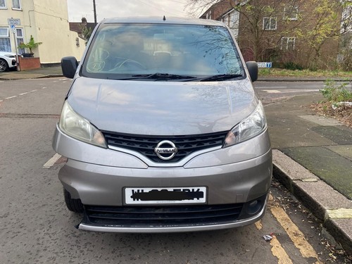 Nissan nv200 minibus combi mpv - nissan,