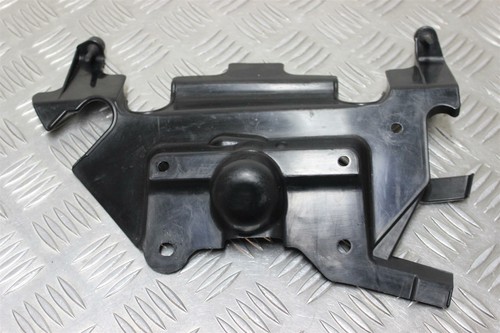 Engine infill panel genuine - r6,