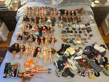 Huge Lot Bundle of Bratz Dolls