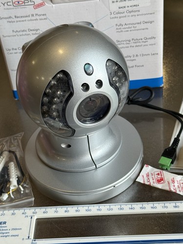 Cyclops armoured globe cctv - globe,