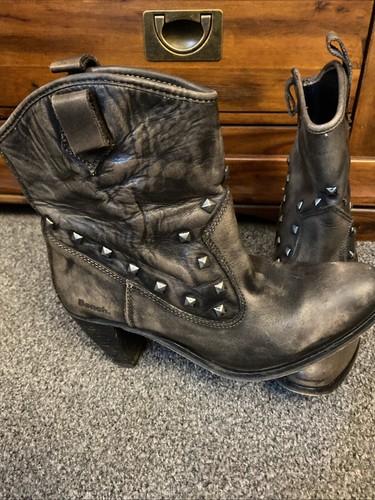 Cow boy style boots - cow,