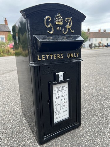 Post box letter - box, black