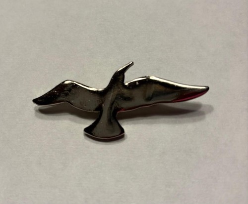 Silver toned seagull brooch - silver-toned,