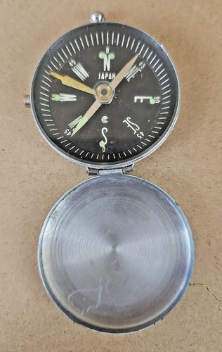 Merit pocket compass - pocket,