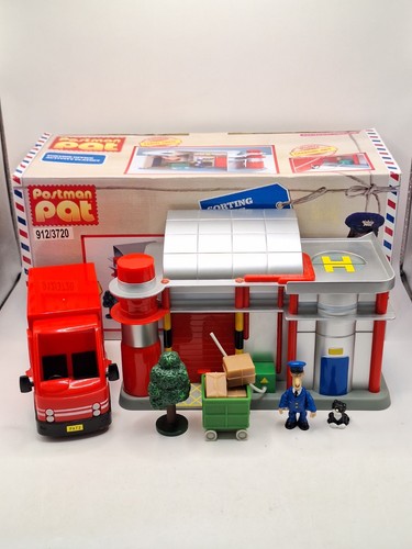 Postman pat sorting office - sorting,