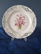 PIERCED. ROYAL CREAMWARE PLATE - GREAT CONDITION