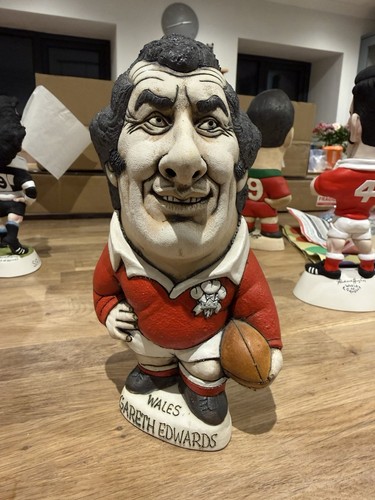Hollow grogg of former - a,
