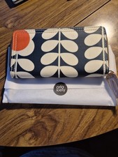 Orla Kiely Women's Purse Wallet Zip in Tall Flower Stem design Blue. Brand new. 
