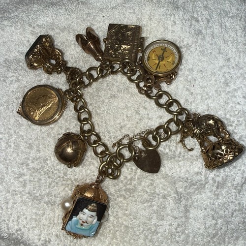 Heavy antique 9ct gold charm - heavy,