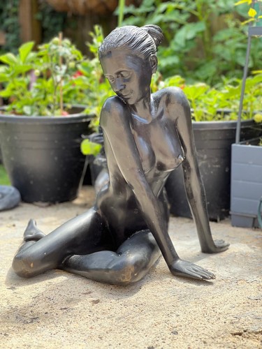 Seated nude woman - nude,