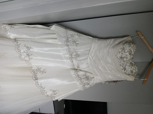 New never worn beautiful - new,, worn.