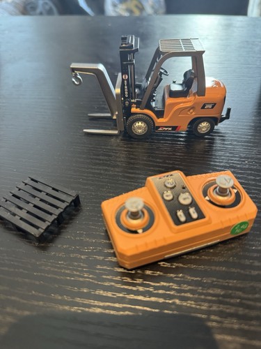 Trucks alloy forklift - 1/64,