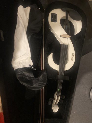 Violin size with - 4/4, bow