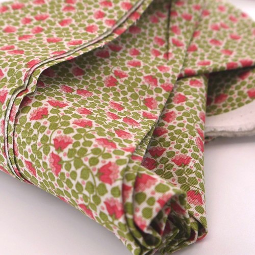 Wallflower bell flower green - wallflower-,