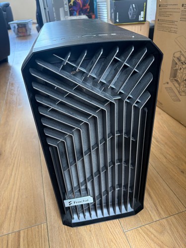 Fractal design torrent compact - fractal,