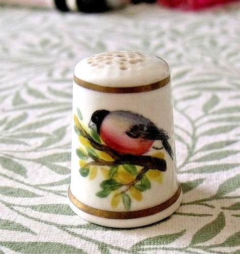 Royal worcester thimble - royal,