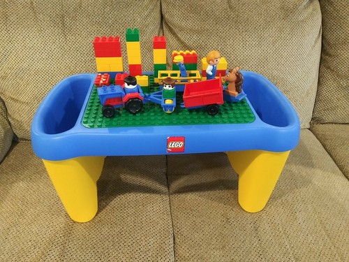 Lego duplo lap table - table, building