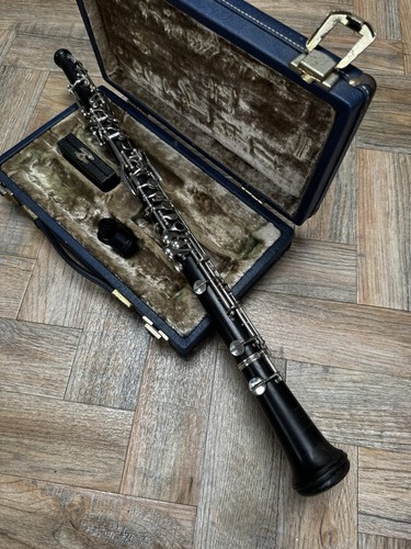 Boosey and hawkes emperor oboe - and,